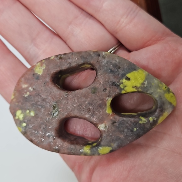 2.5 inch plum jade - Picture 2 of 3